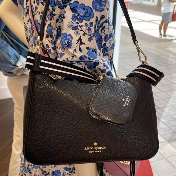 Kate Spade Rosie Shoulder Bag With Tech Attachment AirPod 
Black 
NWT - Picture 7 of 16